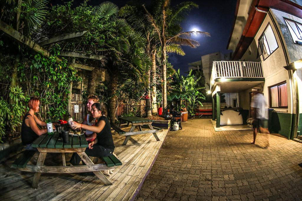 Centabay Lodge And Backpackers Paihia Exterior photo